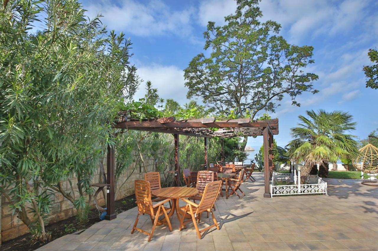 Royal Holiday Apartments Sveti Stefan Exterior foto