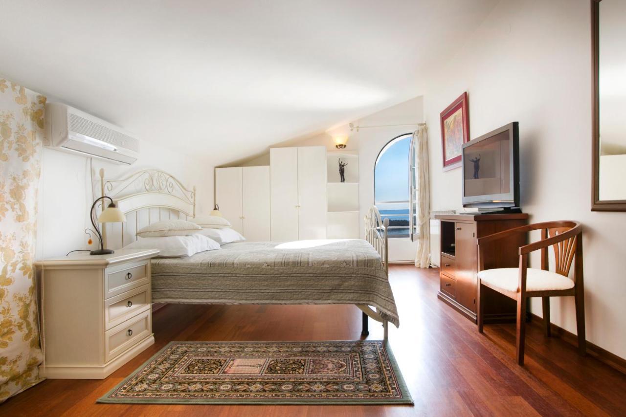 Royal Holiday Apartments Sveti Stefan Exterior foto