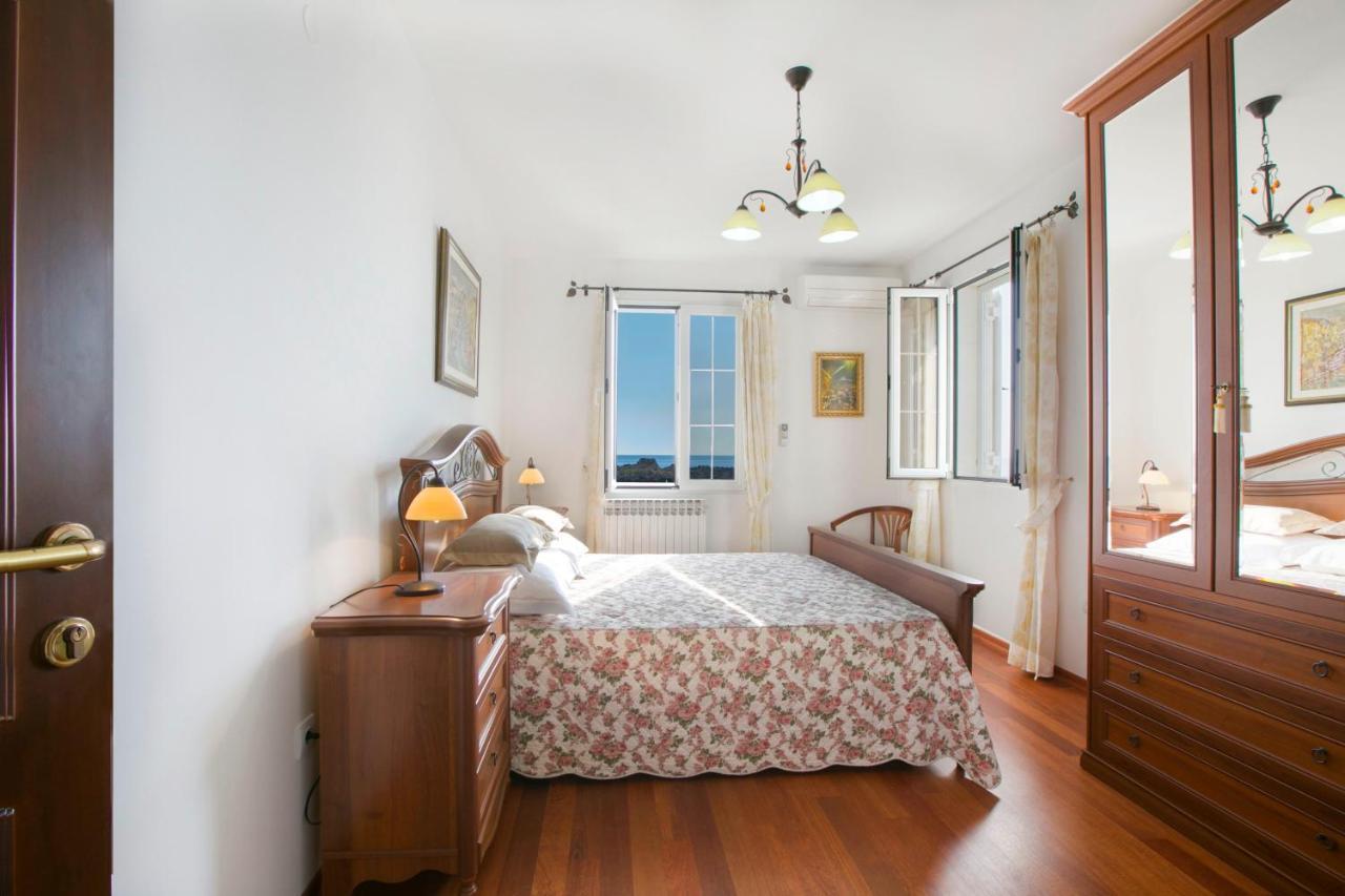 Royal Holiday Apartments Sveti Stefan Exterior foto