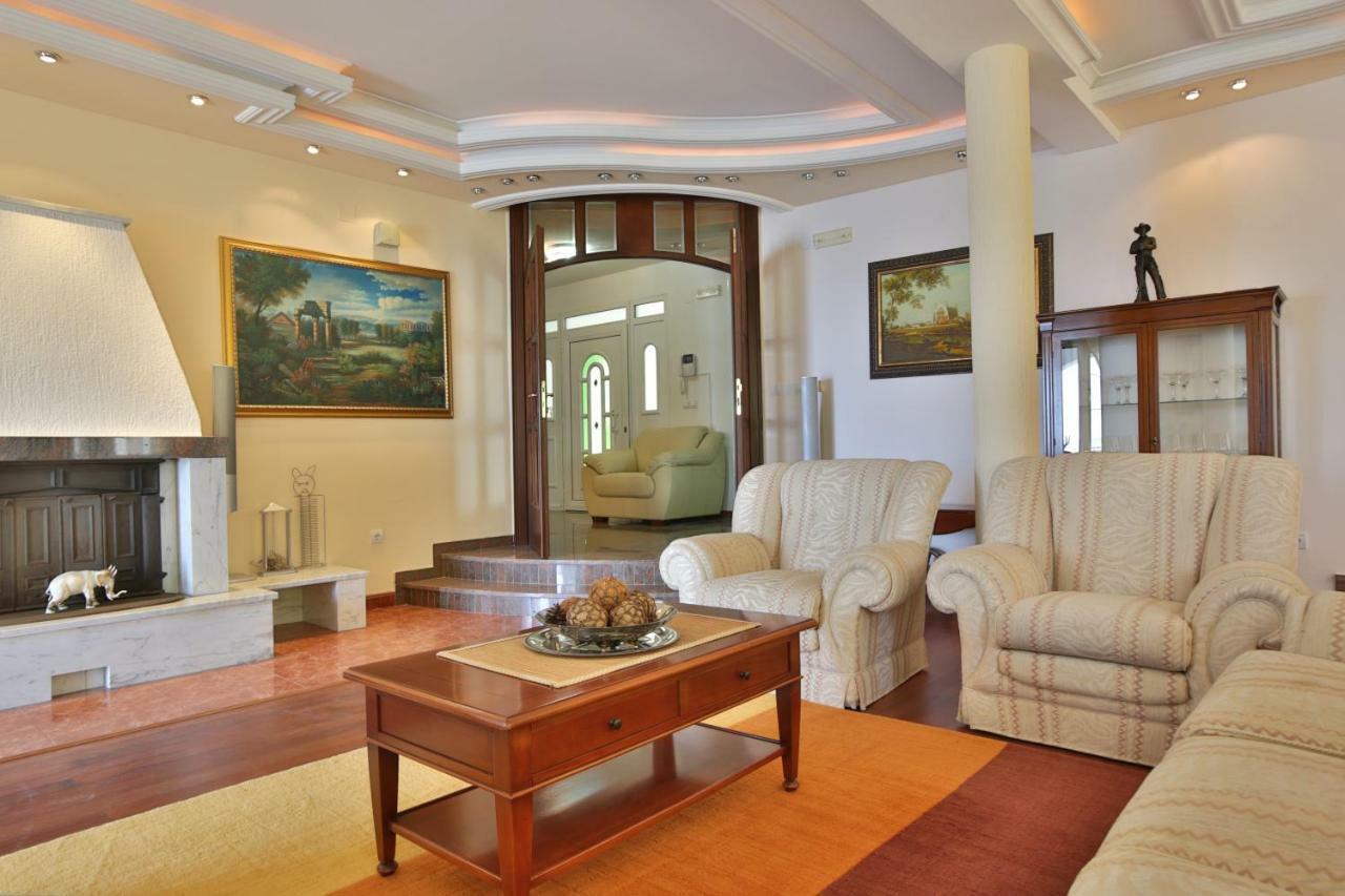 Royal Holiday Apartments Sveti Stefan Exterior foto